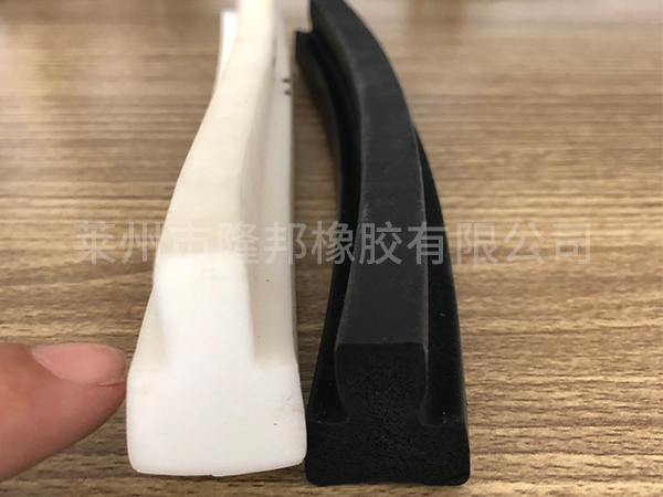 ?？蚰z條