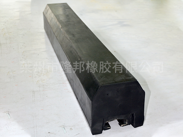 球磨機(jī)橡膠襯板運(yùn)輸時(shí)需要注意什么？